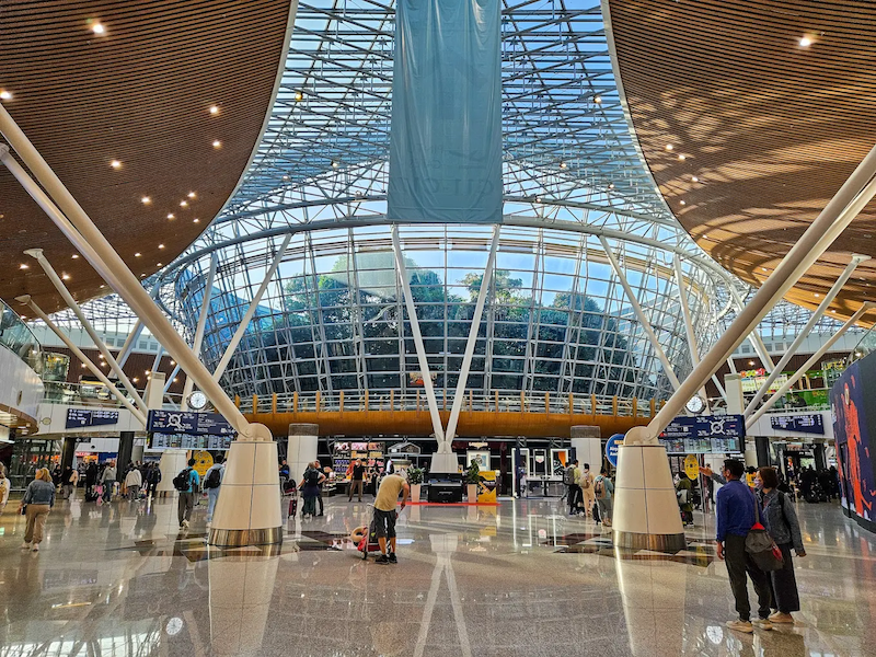 kl airport duty free bag2