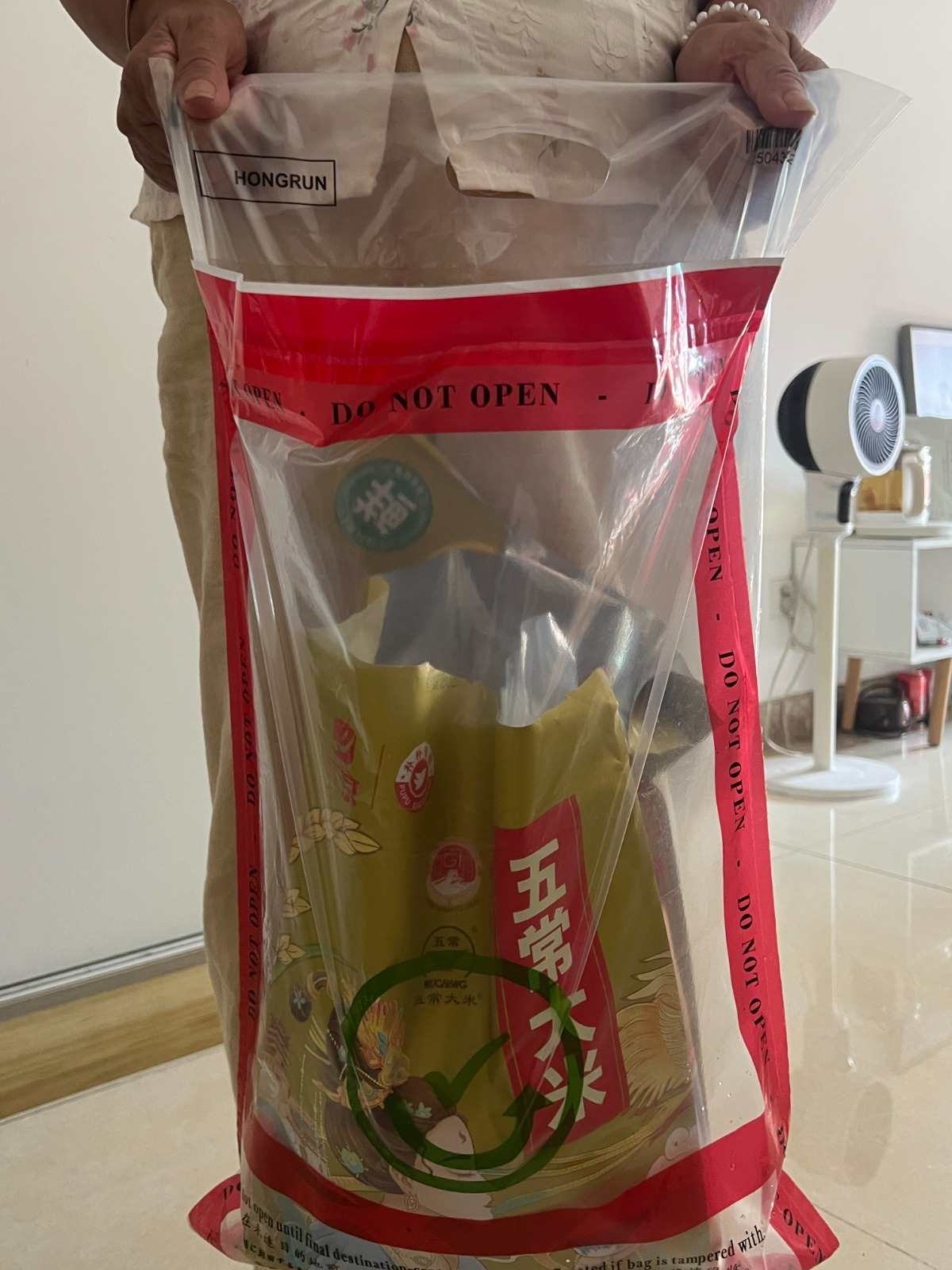 How to Customize Tamper Evident Security Bags: A B2B Procurement Guide 7 VOID Tamper evident bag